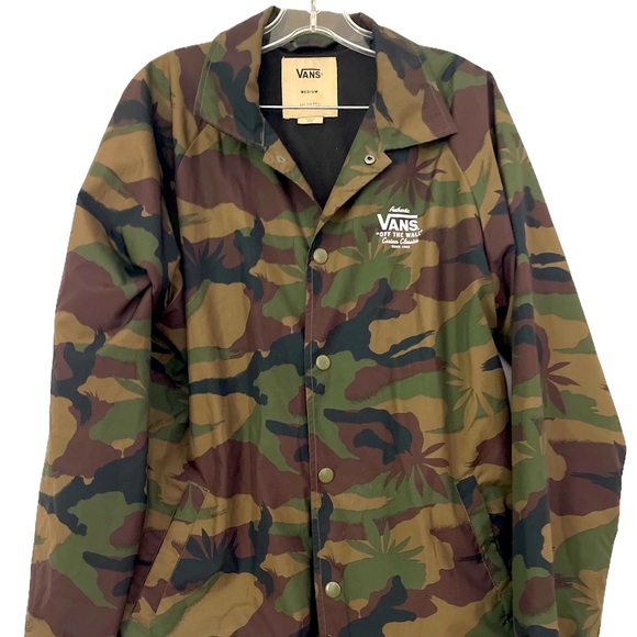 Vans Other - VANS LIGHTWEIGHT CAMO JACKET